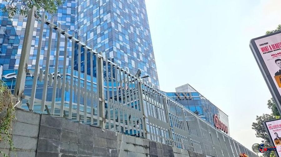 Gubernur Pramono Anung Minta Pagar Tinggi di Mal dan Perkantoran Jakarta Dibongkar