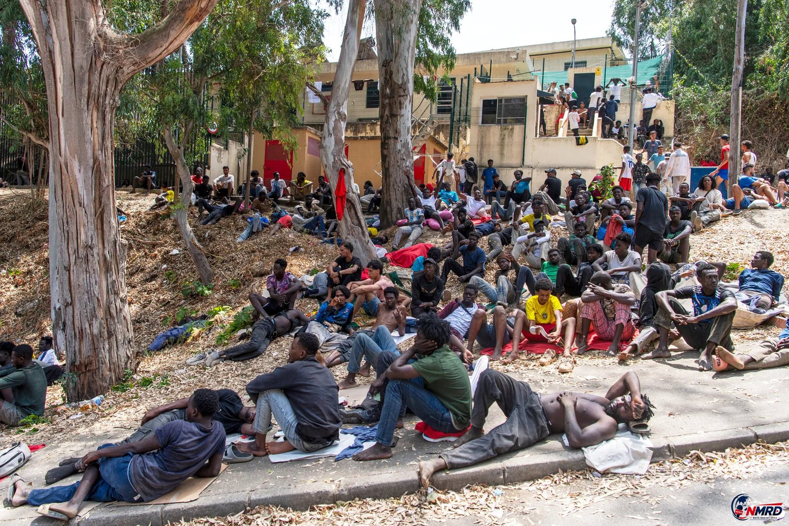 Ratusan Migran Maroko Telantar di Luar Pusat Penampungan Ceuta, Fasilitas Kewalahan