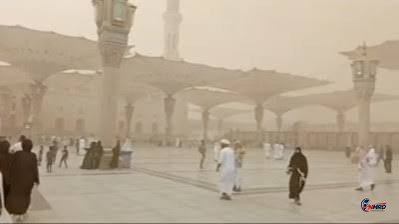 Badai Pasir Terjang Masjid Nabawi, Debu Pekat Bikin Jarak Pandang Menurun Drastis