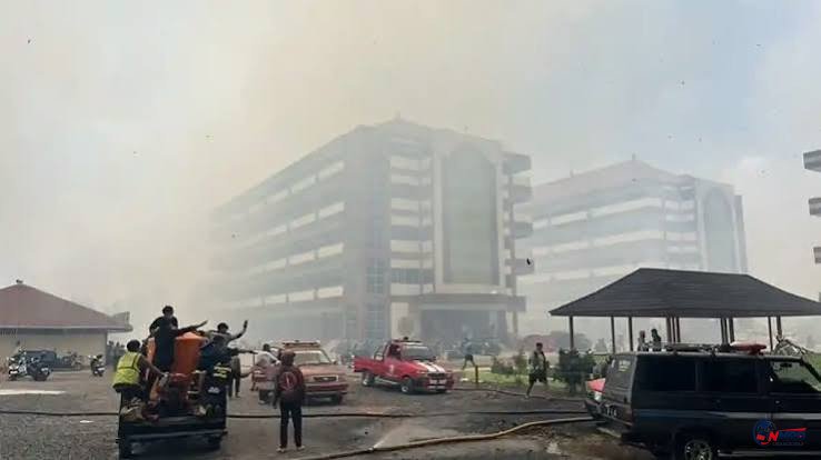 Karhutla Kepung Kampus UNISKA, Api Membesar dan Helikopter Water Bombing Dikerahkan