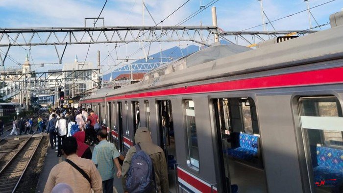 Tujuh Perjalanan KRL Lintas Bogor Dibatalkan akibat Kendala Sarana Kereta
