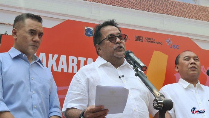 Rano Karno Minta Warga Jakarta Tak Panik hadapi Asap Karhutla